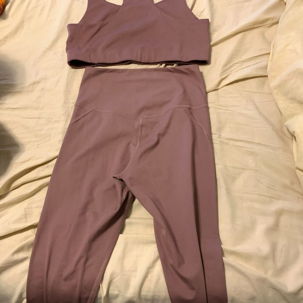 Girlfriend Collective Sets (7 sets and 3 extras) - Picture 14 of 14